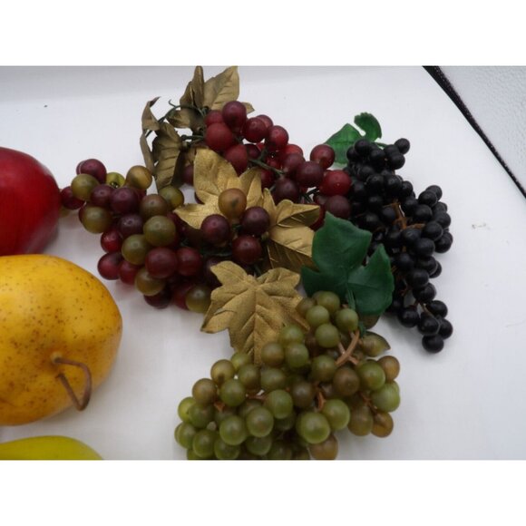 Artificial Fruit Apples Pears Grapes Plastic Rubber 8 Pieces Unbranded - Picture 4 of 16